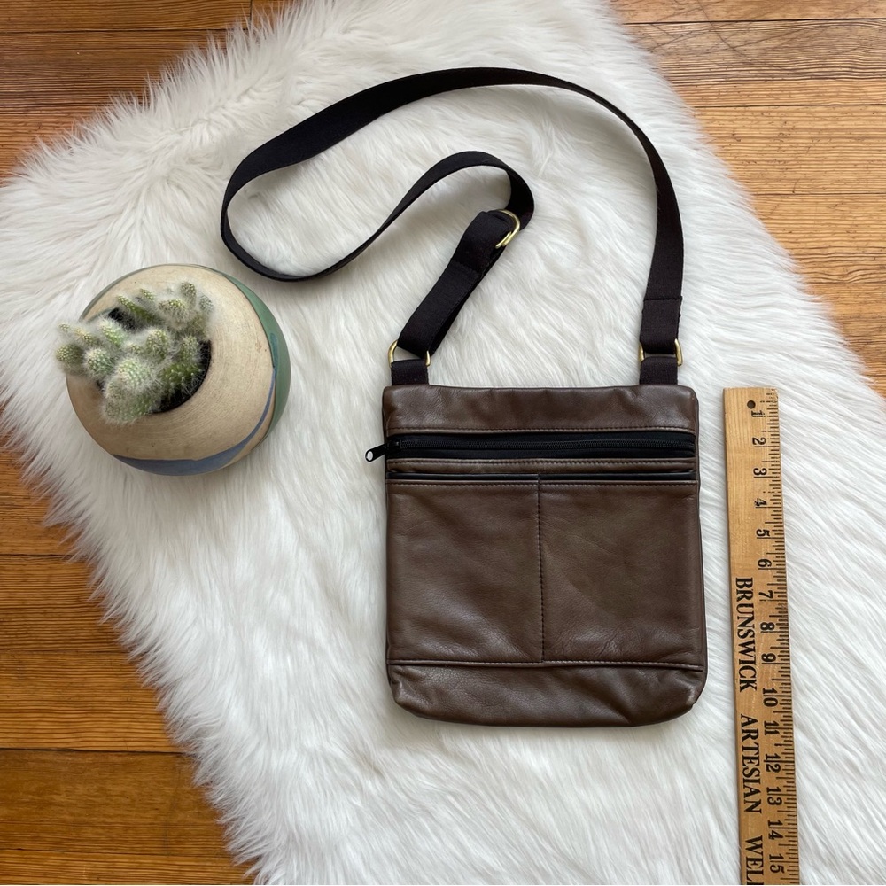 Portmanteau hand made leather crossbody bag - Picture 10 of 11